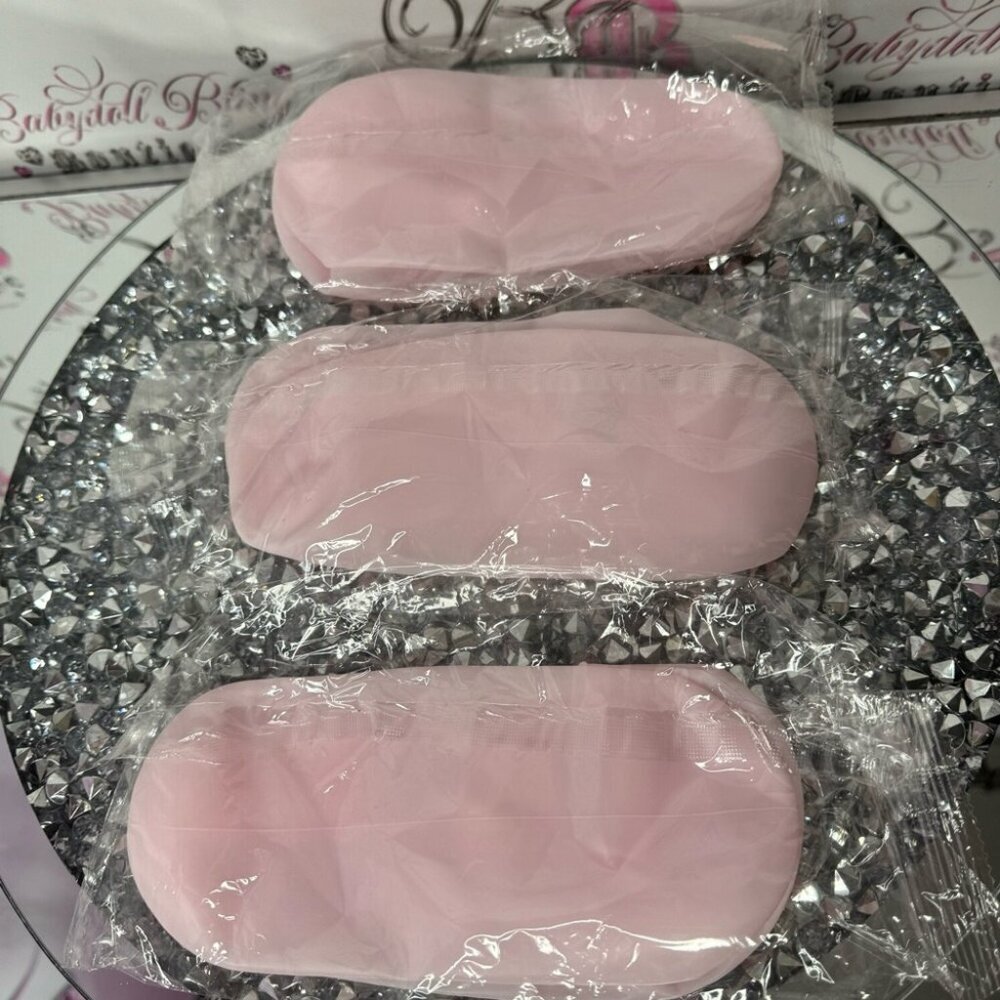 Silicone socks moisturizing winter cracking skin sleep luxury skincare feet 👣